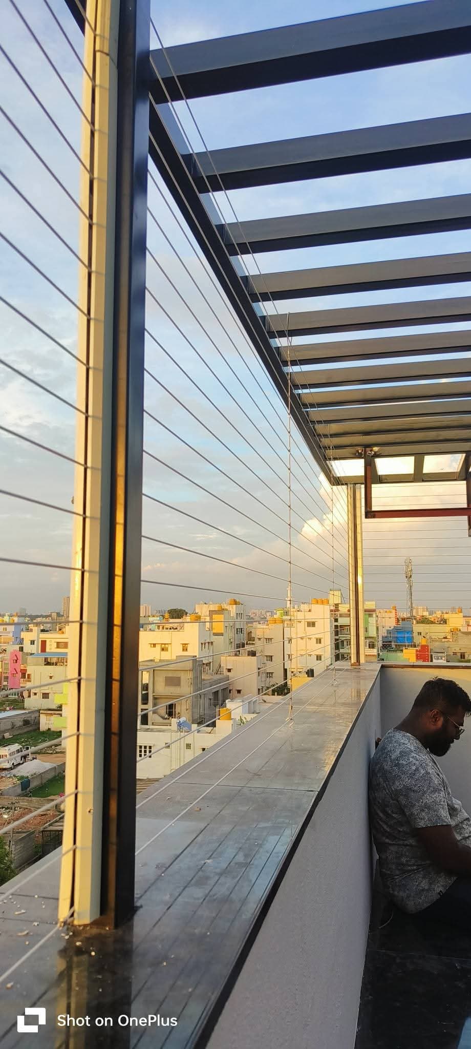 Balcony safety net corner fixing detail
